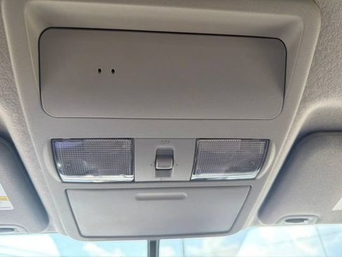 Used 2015 Nissan Xterra PRO-4X w/ Pro-4x Leather Package AWD/4WD image 21