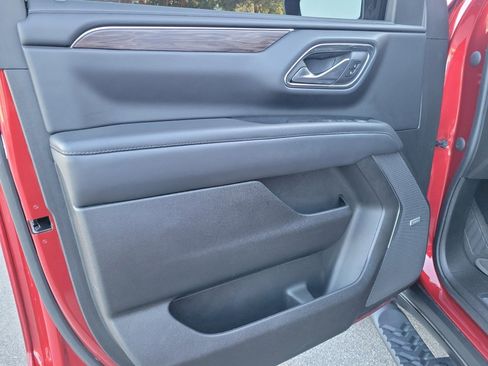 Used 2023 Chevrolet Tahoe Z71 w/ Luxury Package image 36