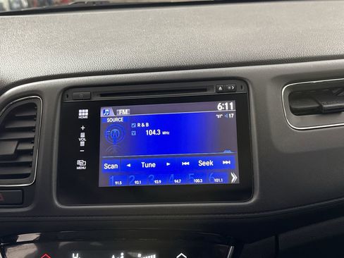 Used 2016 Honda HR-V EX image 10