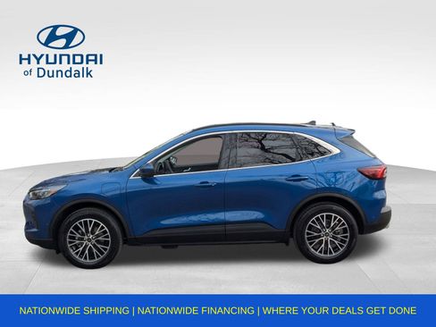 Used 2023 Ford Escape SE w/ PHEV Premium Package image 2