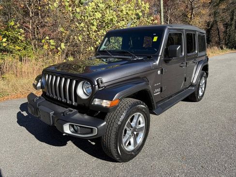 Used 2022 Jeep Wrangler Unlimited Sahara w/ Cold Weather Group image 2