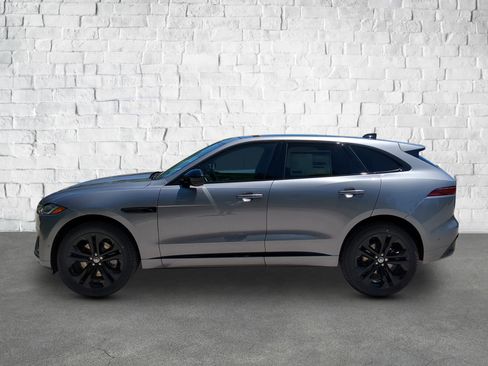 New 2026 Jaguar F-PACE R-Dynamic S image 3