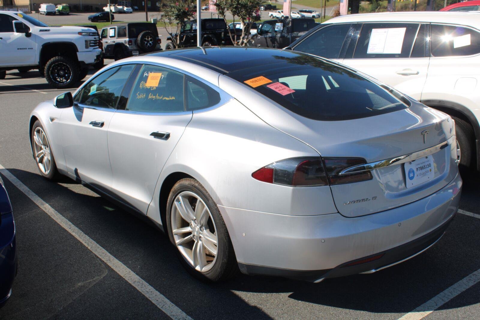 Used 2015 Tesla Model S 70D AWD/4WD image 5