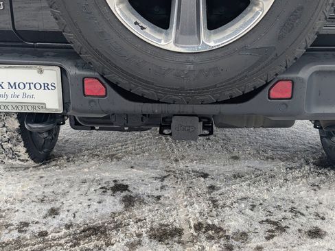 Used 2021 Jeep Wrangler Unlimited Sahara image 31