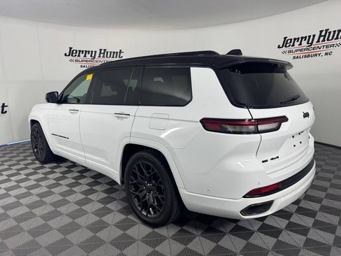 Used 2023 Jeep Grand Cherokee L Summit AWD/4WD image 9