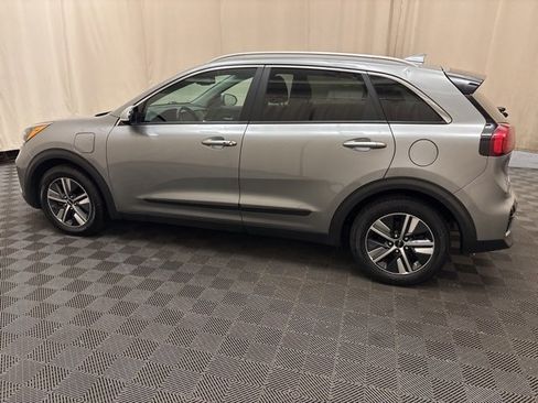 Certified 2022 Kia Niro EX Premium image 8