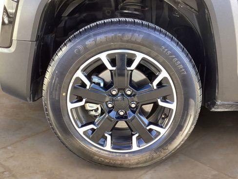 Used 2023 Jeep Renegade Latitude image 30