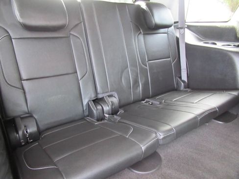 Used 2018 Chevrolet Tahoe Premier AWD/4WD image 39
