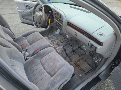 Used 1996 Chevrolet Lumina LS FWD image 23
