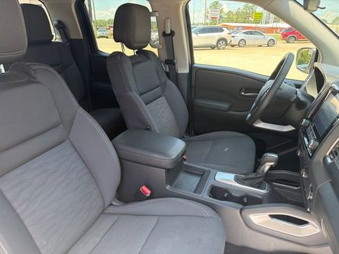 Used 2024 Nissan Frontier SV w/ Technology Package RWD image 17