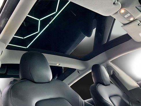 Used 2018 Tesla Model 3 Long Range image 27