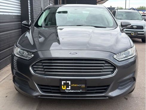 Used 2015 Ford Fusion SE FWD image 12