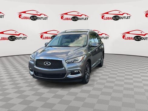 Used 2020 INFINITI QX60 Luxe w/ Sensory Package FWD image 3