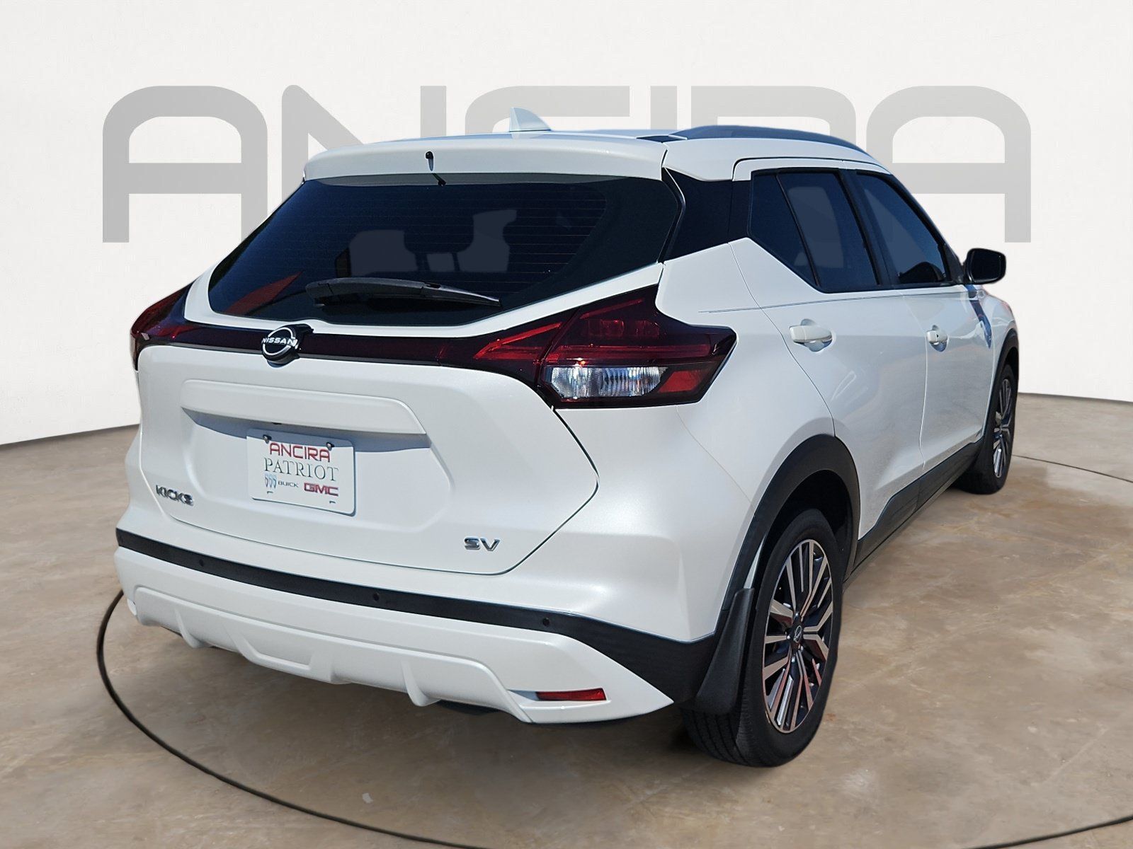 Used 2023 Nissan Kicks SV FWD image 10