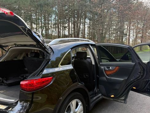 Used 2012 INFINITI FX35 FX35 Sport Utility 4D w/ Premium Pkg image 18