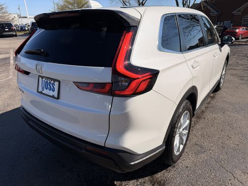 Used 2024 Honda CR-V EX-L image 3