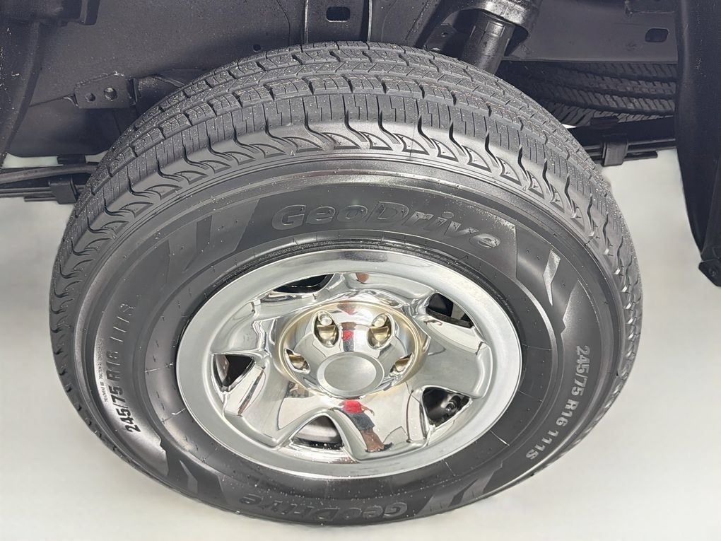 Used 2019 Toyota Tacoma SR AWD/4WD image 30