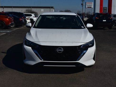 Used 2025 Nissan Sentra S image 2