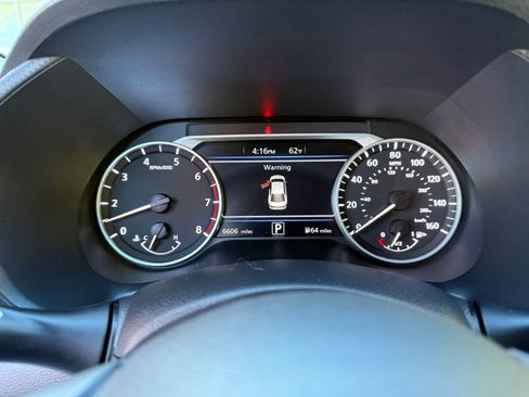 Used 2024 Nissan Sentra SR w/ Trunk Package image 16