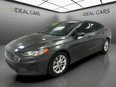 Used 2020 Ford Fusion SE FWD image 1