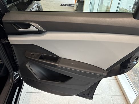 Used 2024 Volkswagen Taos SEL image 16