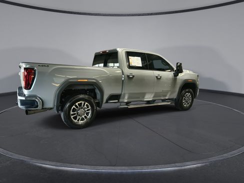 Used 2025 GMC Sierra 3500 SLE w/ SLE Value Package image 8