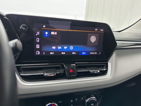 Used 2024 Chevrolet TrailBlazer LT w/ Convenience Package image 11