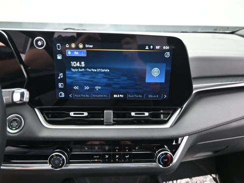 Used 2025 Chevrolet Equinox LT FWD image 20