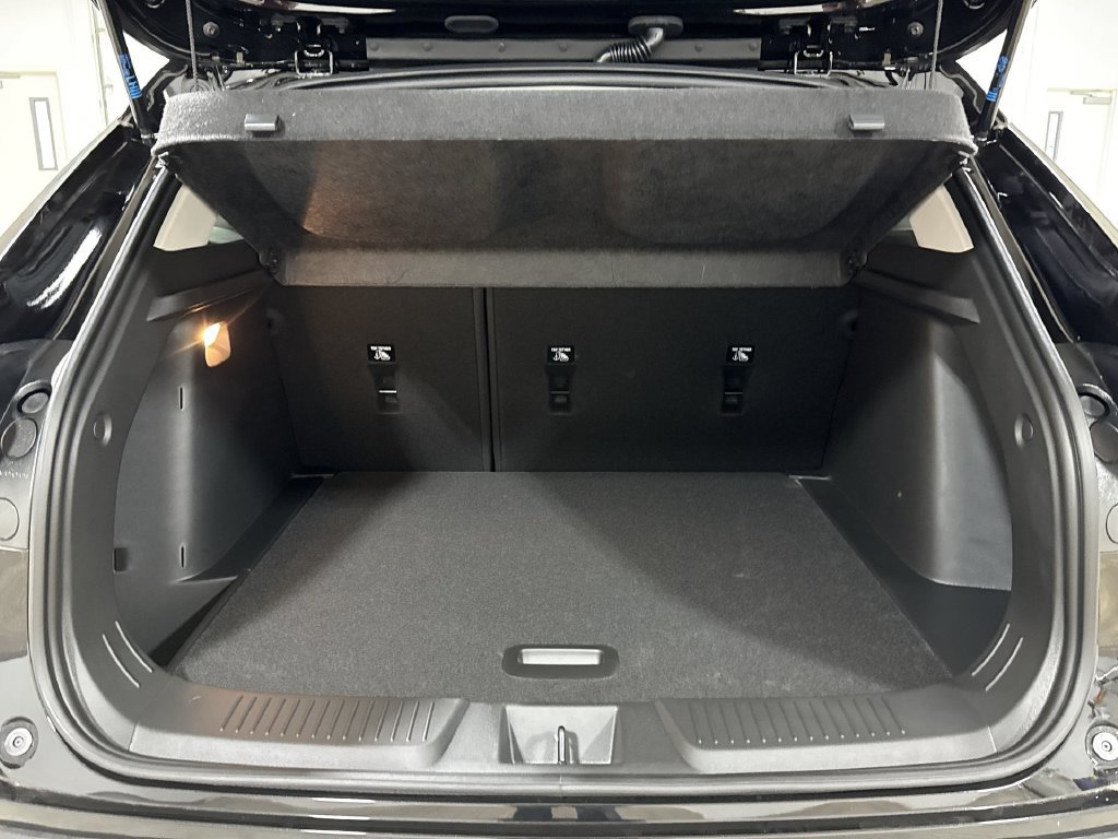 New 2026 Chevrolet Trax LT w/ LT Convenience Package FWD image 23