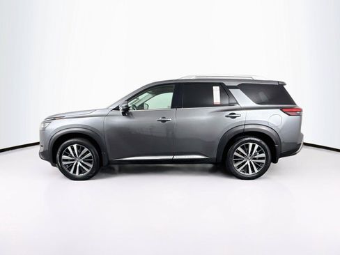 Used 2022 Nissan Pathfinder Platinum w/ Cargo Package FWD image 14
