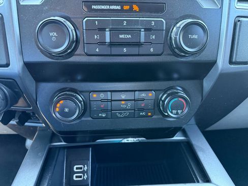 Used 2019 Ford F150 XLT w/ Equipment Group 302A Luxury AWD/4WD image 31