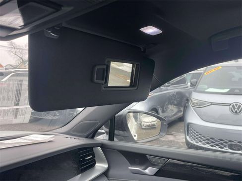 New 2026 Volkswagen Tiguan SE R-Line image 31