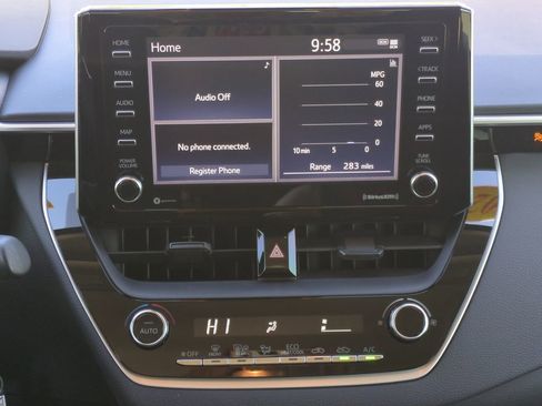 Used 2021 Toyota Corolla LE image 25