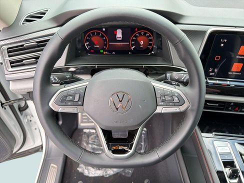 New 2026 Volkswagen Atlas Peak Edition AWD/4WD image 16