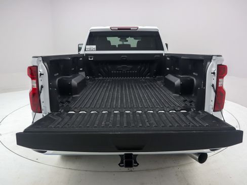 Used 2025 Chevrolet Silverado 3500 LT w/ Convenience Package AWD/4WD image 10