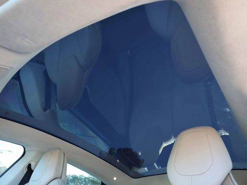 Used 2017 Tesla Model S 90D image 3