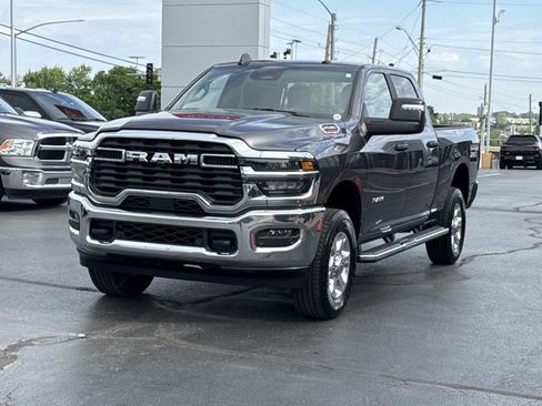 Used 2025 RAM 2500 Big Horn AWD/4WD image 13