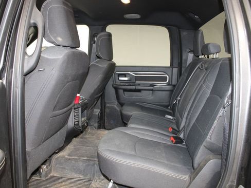 Used 2024 RAM 3500 Big Horn w/ Night Edition AWD/4WD image 21
