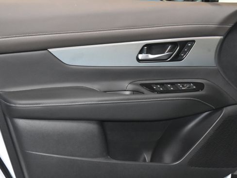 New 2026 Nissan Murano Platinum w/ Cargo Package image 3