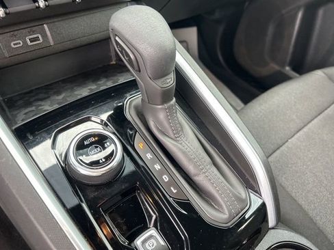 Used 2024 Chevrolet Colorado Trail Boss image 26