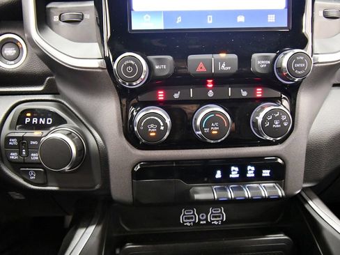 Used 2025 RAM 1500 Big Horn AWD/4WD image 25