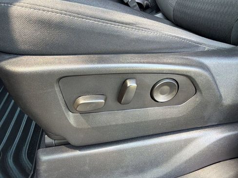Certified 2024 Chevrolet Silverado 2500 Custom w/ Custom Value Package AWD/4WD image 14