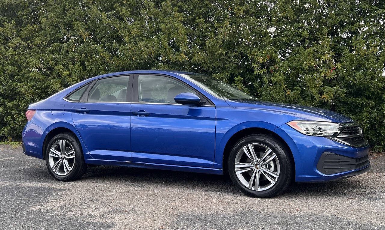 Used 2024 Volkswagen Jetta SE FWD image 10