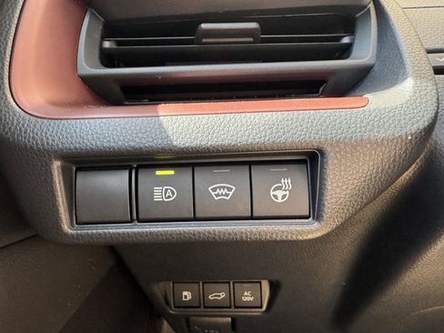 Used 2024 Toyota Prius Prime Premium image 31