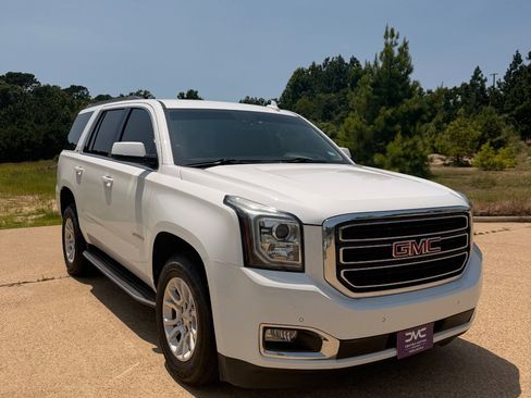 Used 2017 GMC Yukon SLT RWD image 3