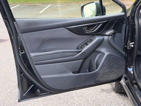 Used 2018 Subaru Crosstrek 2.0i Premium AWD/4WD image 9