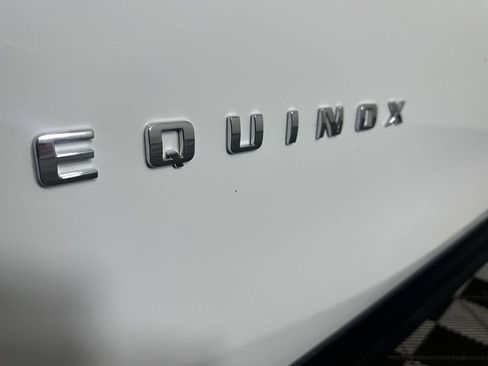 Used 2024 Chevrolet Equinox LT FWD image 33