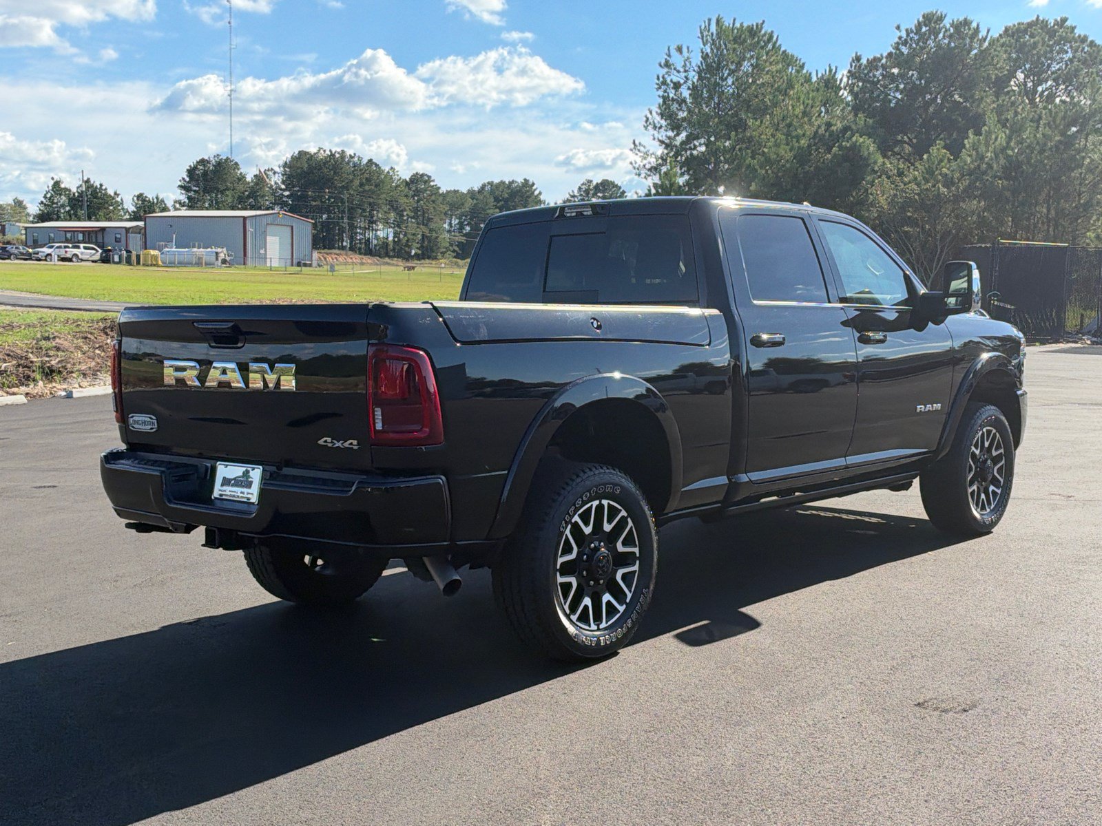Used 2025 RAM 2500 Limited AWD/4WD image 5