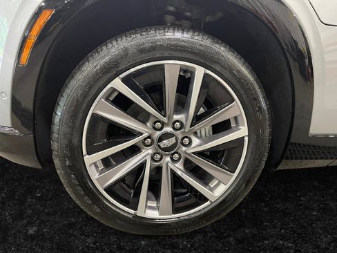 New 2026 Cadillac Vistiq Sport image 15