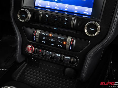 Used 2022 Ford Mustang Shelby GT500 w/ Technology Package RWD image 31
